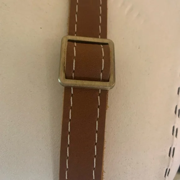 Portland, leather Crossbody - Picture 11 of 12